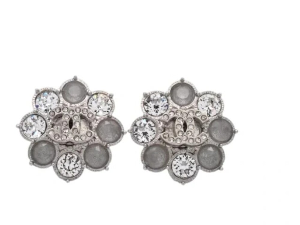 7541 - Chanel CC Flower Earrings in Silver-tone & Crystal